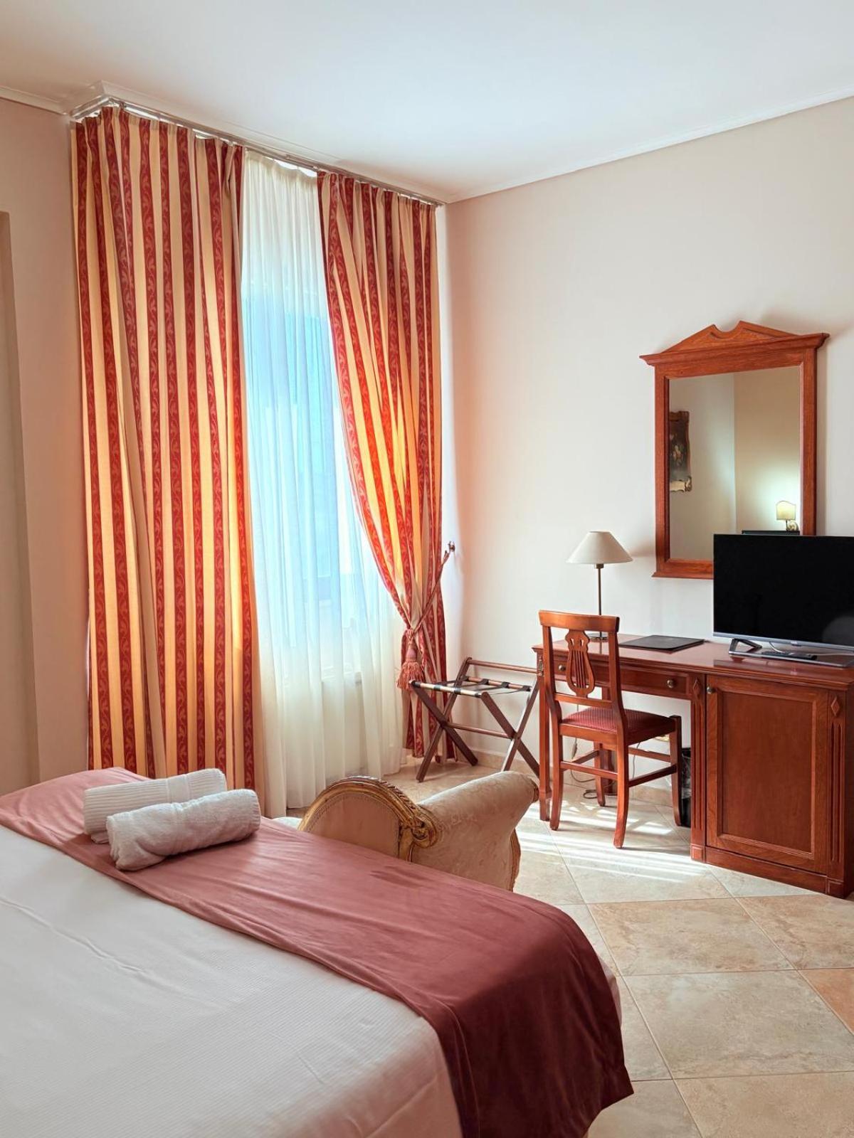 D'Angelo Palace Hotel مازارا ديل فالو المظهر الخارجي الصورة