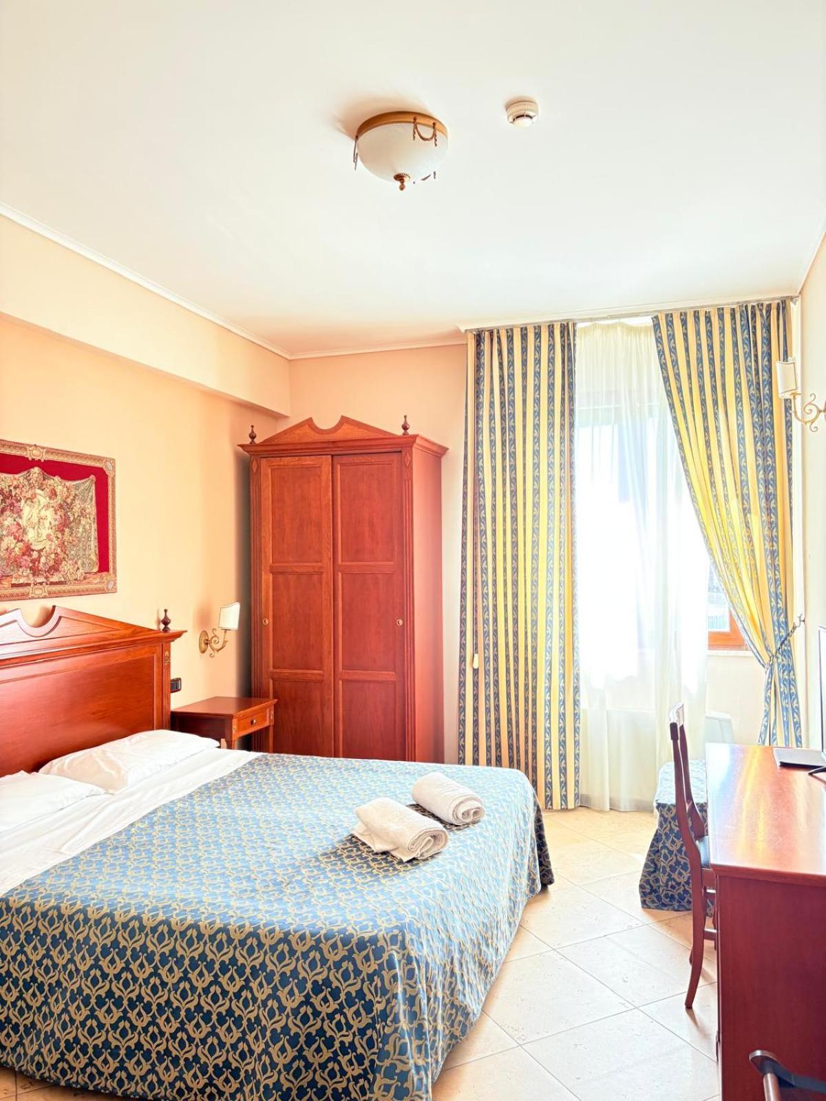 D'Angelo Palace Hotel مازارا ديل فالو المظهر الخارجي الصورة
