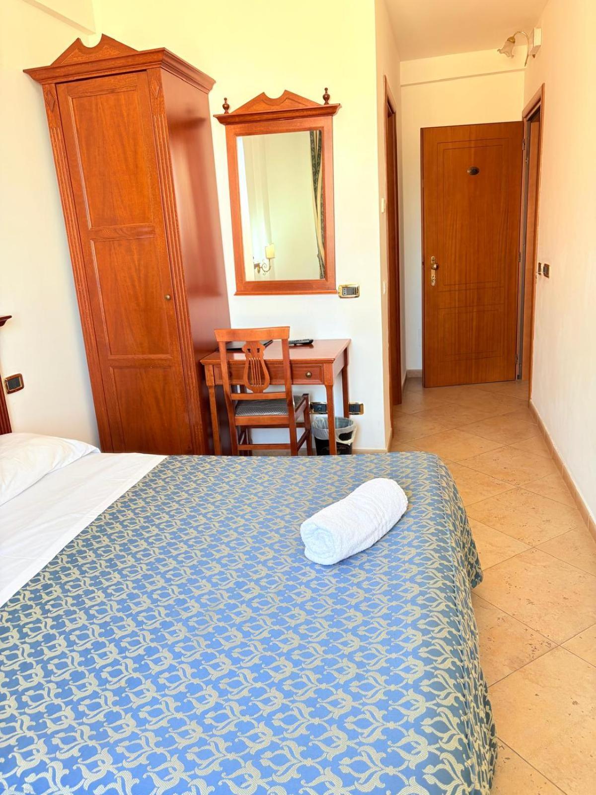 D'Angelo Palace Hotel مازارا ديل فالو المظهر الخارجي الصورة