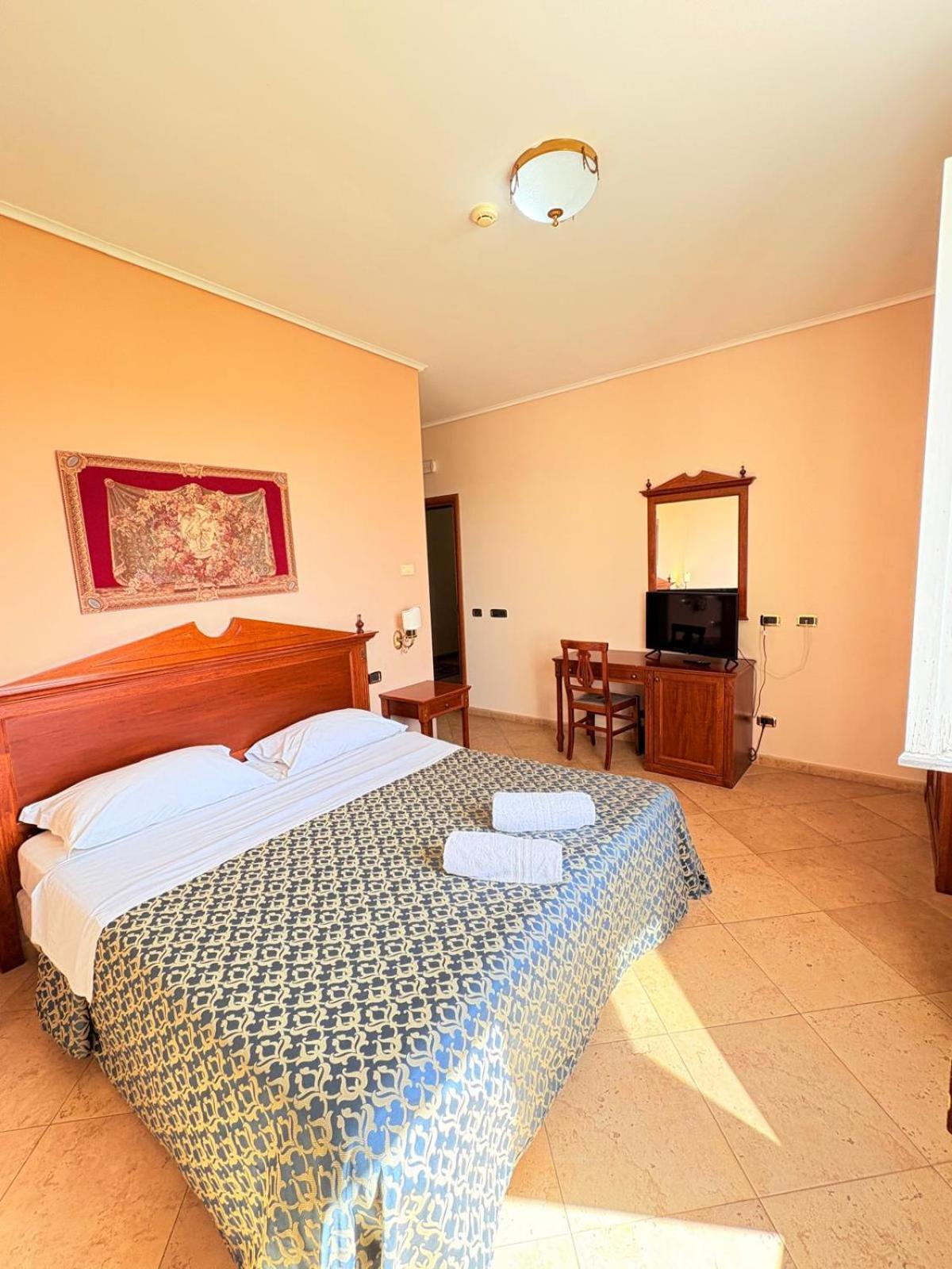D'Angelo Palace Hotel مازارا ديل فالو المظهر الخارجي الصورة
