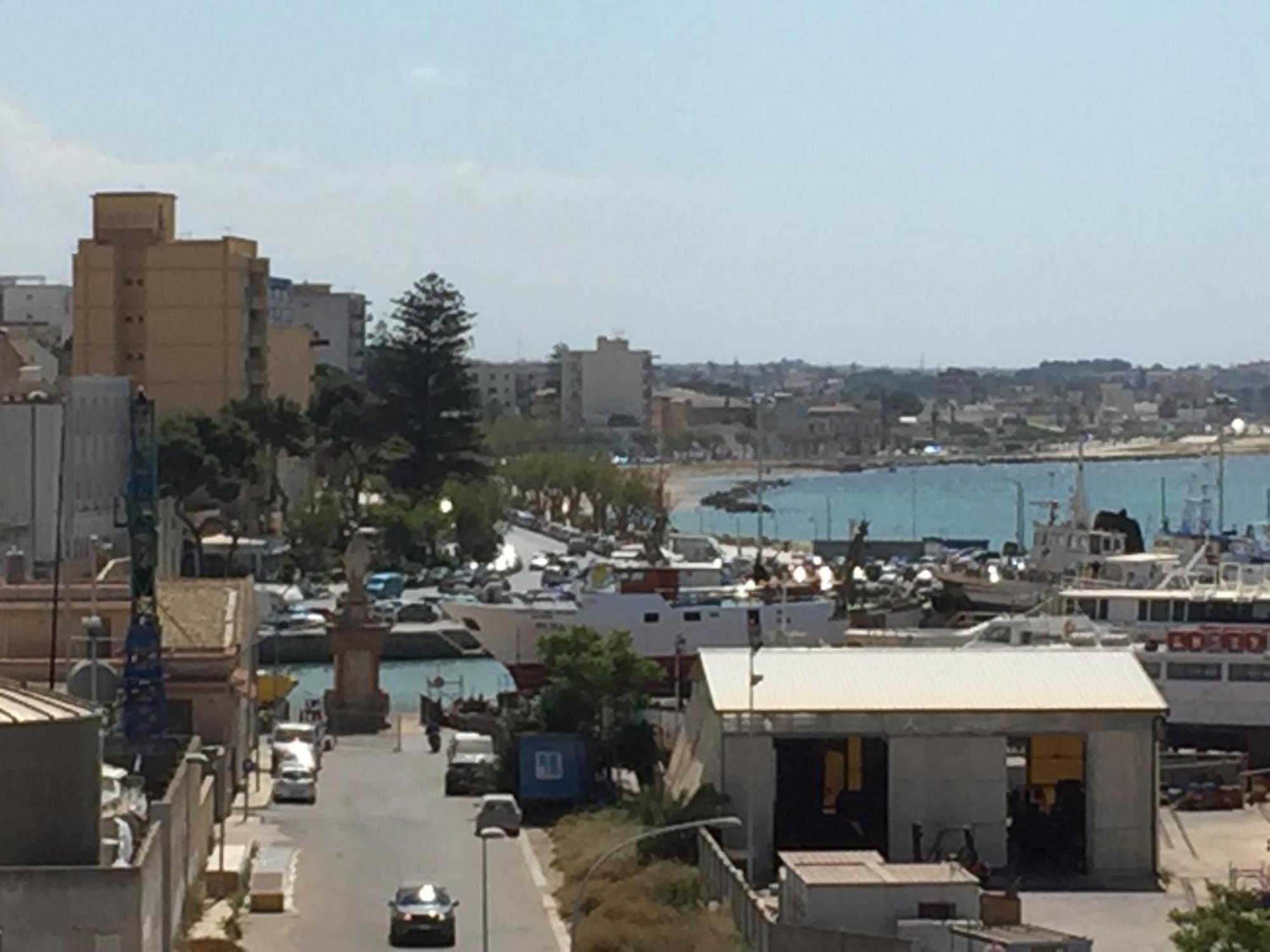 D'Angelo Palace Hotel مازارا ديل فالو المظهر الخارجي الصورة