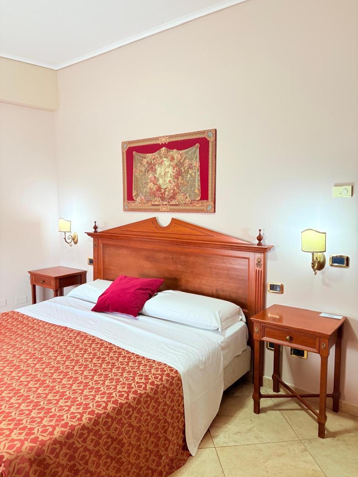 D'Angelo Palace Hotel مازارا ديل فالو المظهر الخارجي الصورة