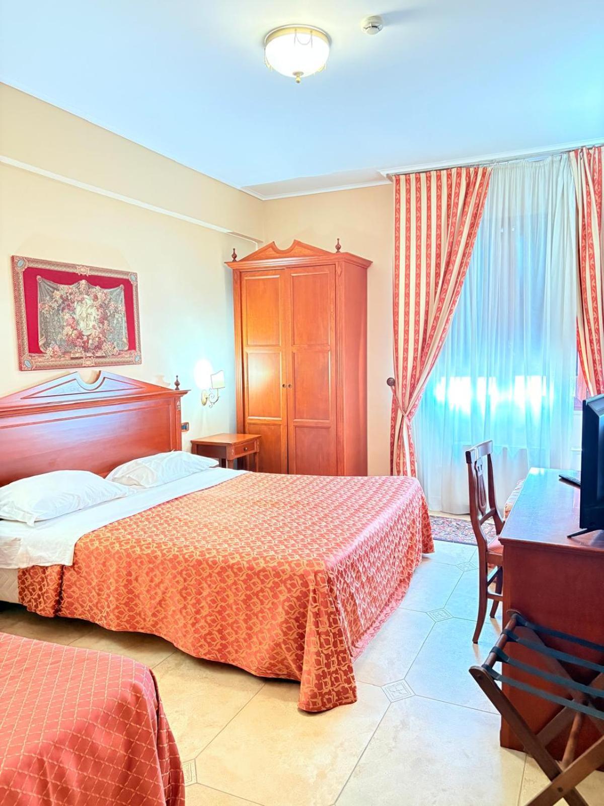 D'Angelo Palace Hotel مازارا ديل فالو المظهر الخارجي الصورة