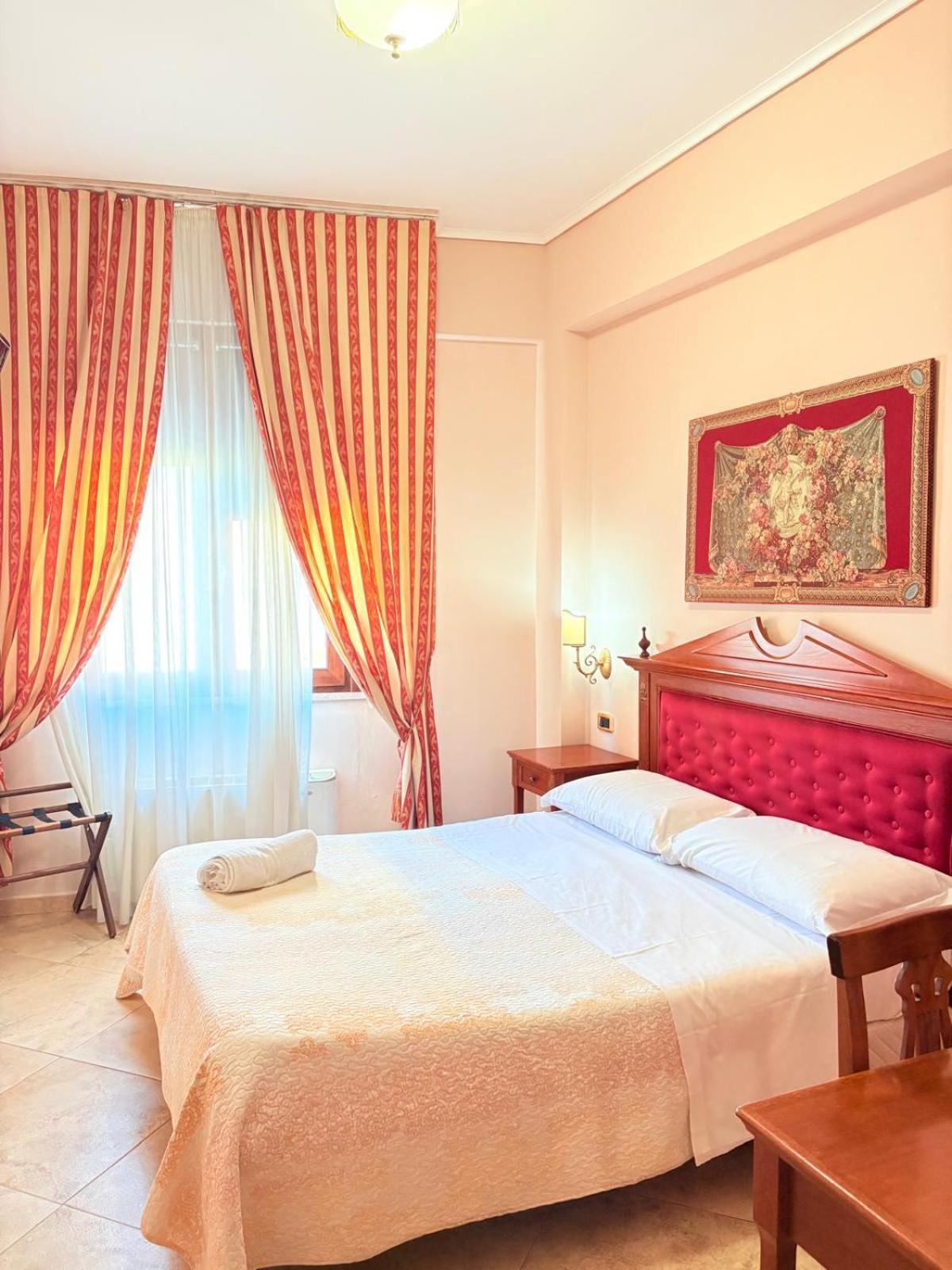 D'Angelo Palace Hotel مازارا ديل فالو المظهر الخارجي الصورة